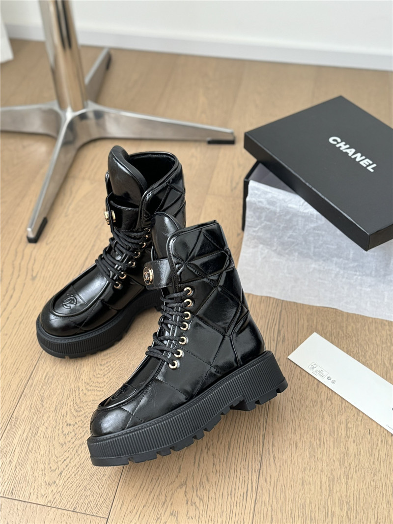 Ch**el oil-wax leather platform boots