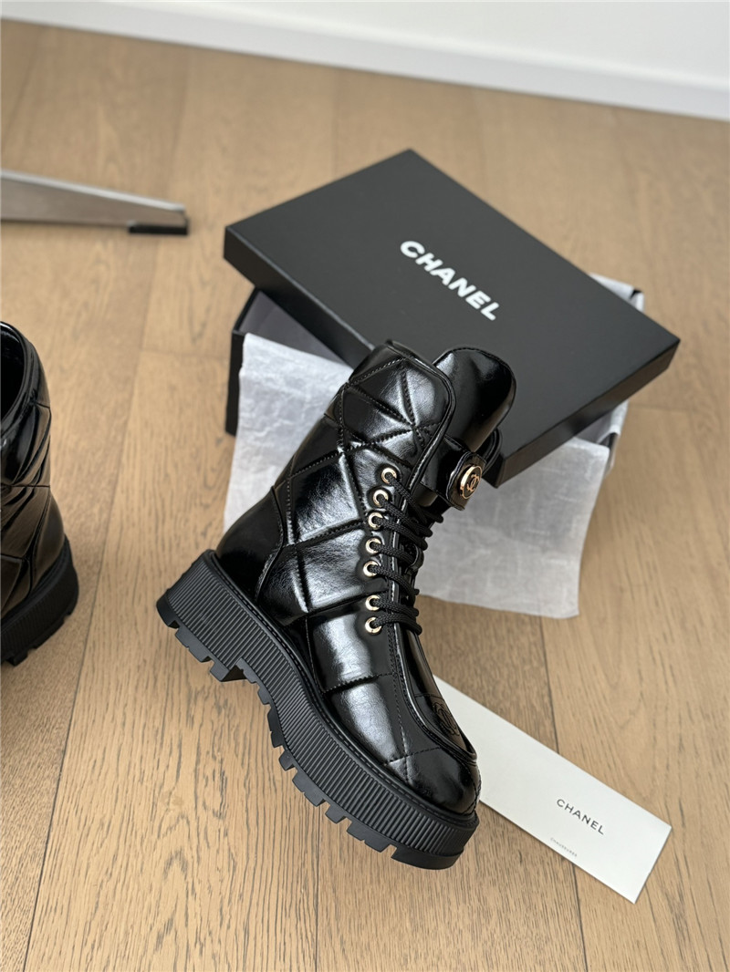 Ch**el oil-wax leather platform boots