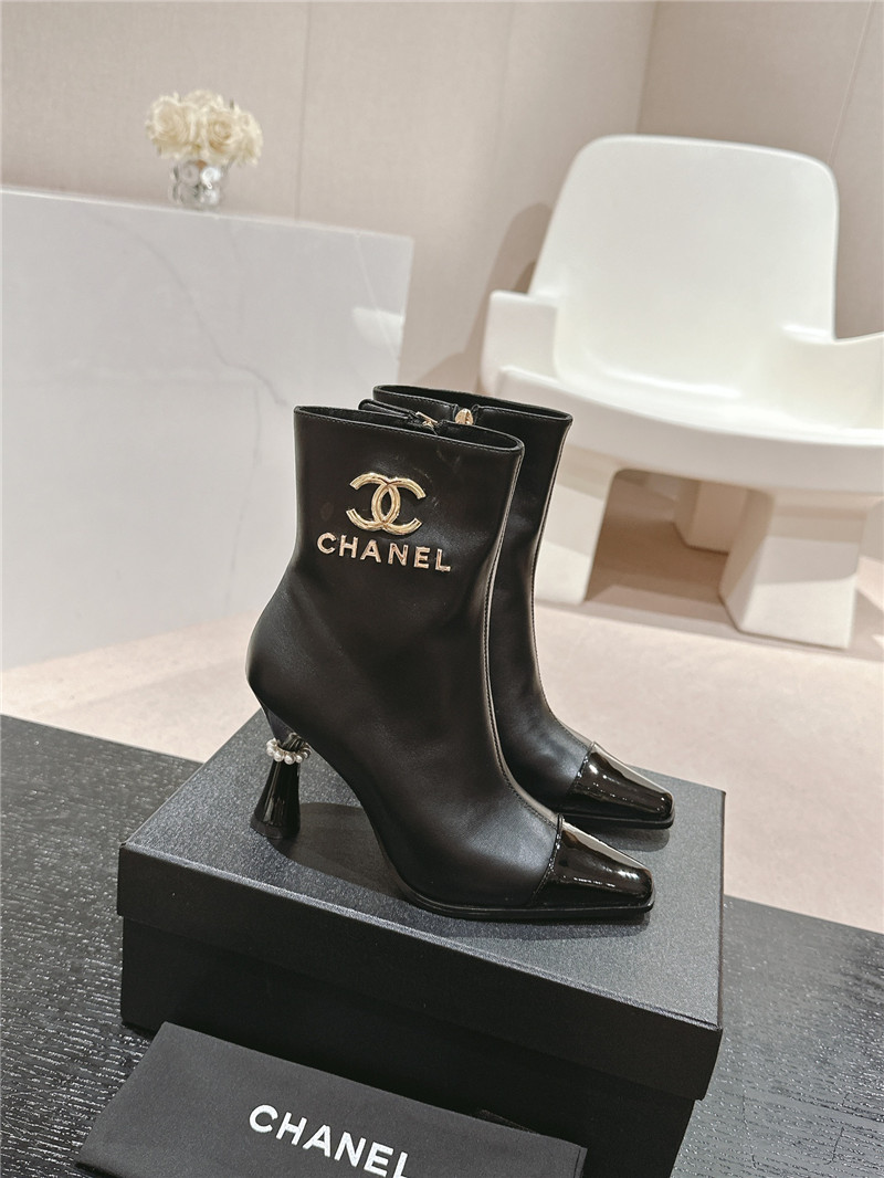 Ch**el logo calfskin ankle boots
