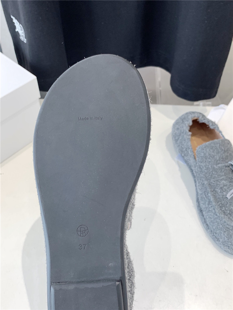 The R0w tassel flat loafers grey in brush suede