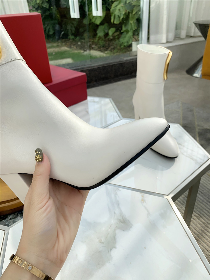 Va1e*ntin0 white garavani vlogo pointed boots