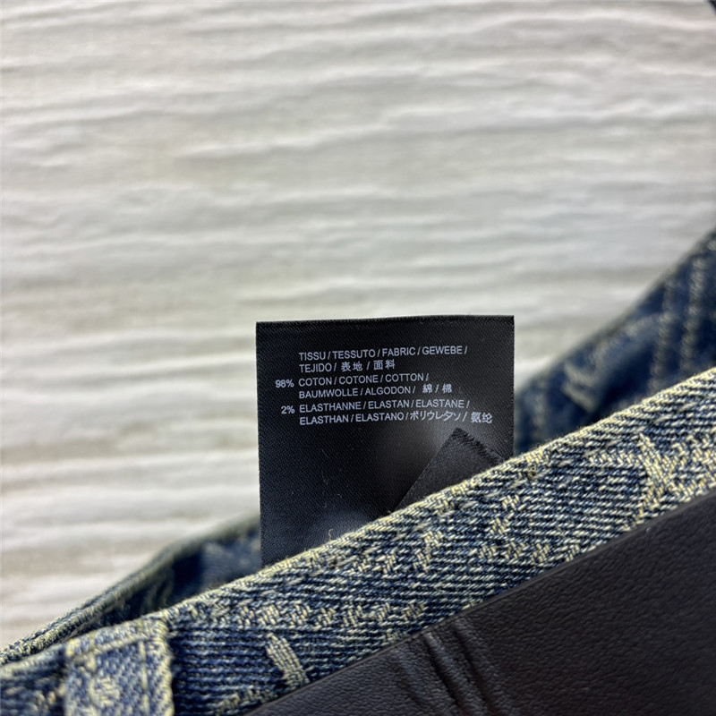 Y51 straight jeans