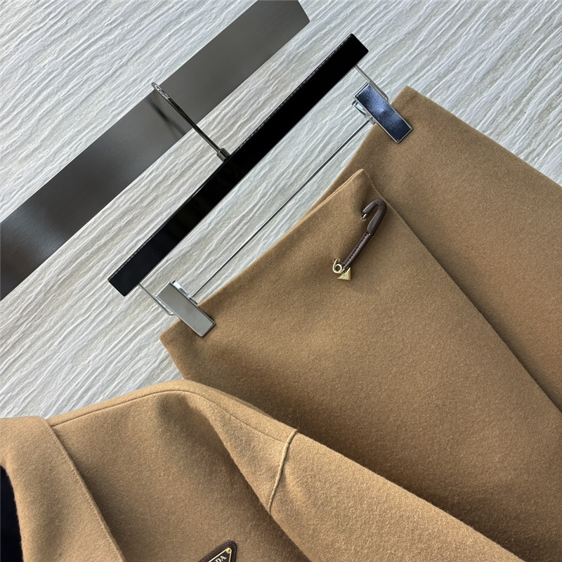 Pra*a wool lapel jacket suit