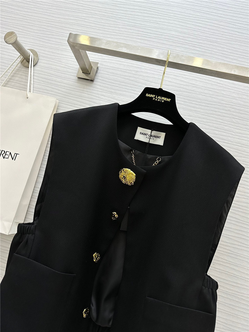 Y51 metal button vest