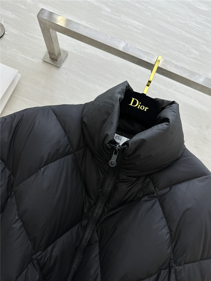 D10r black belted puffer gilet