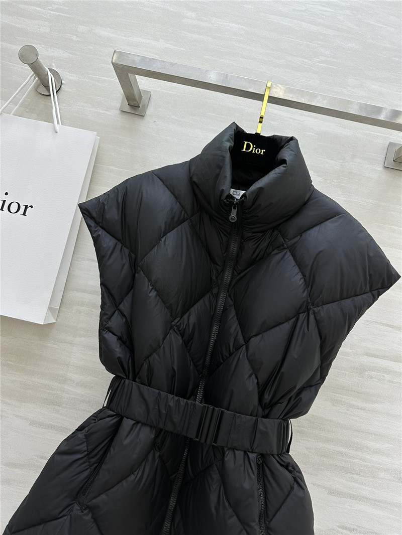 D10r black belted puffer gilet