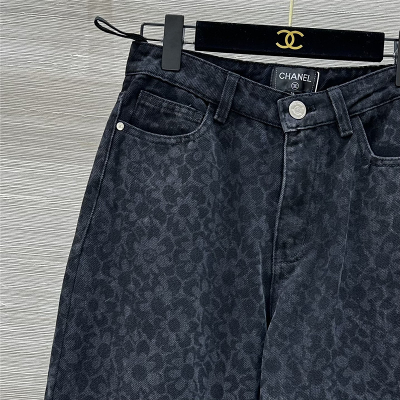 Ch**el high-end jeans