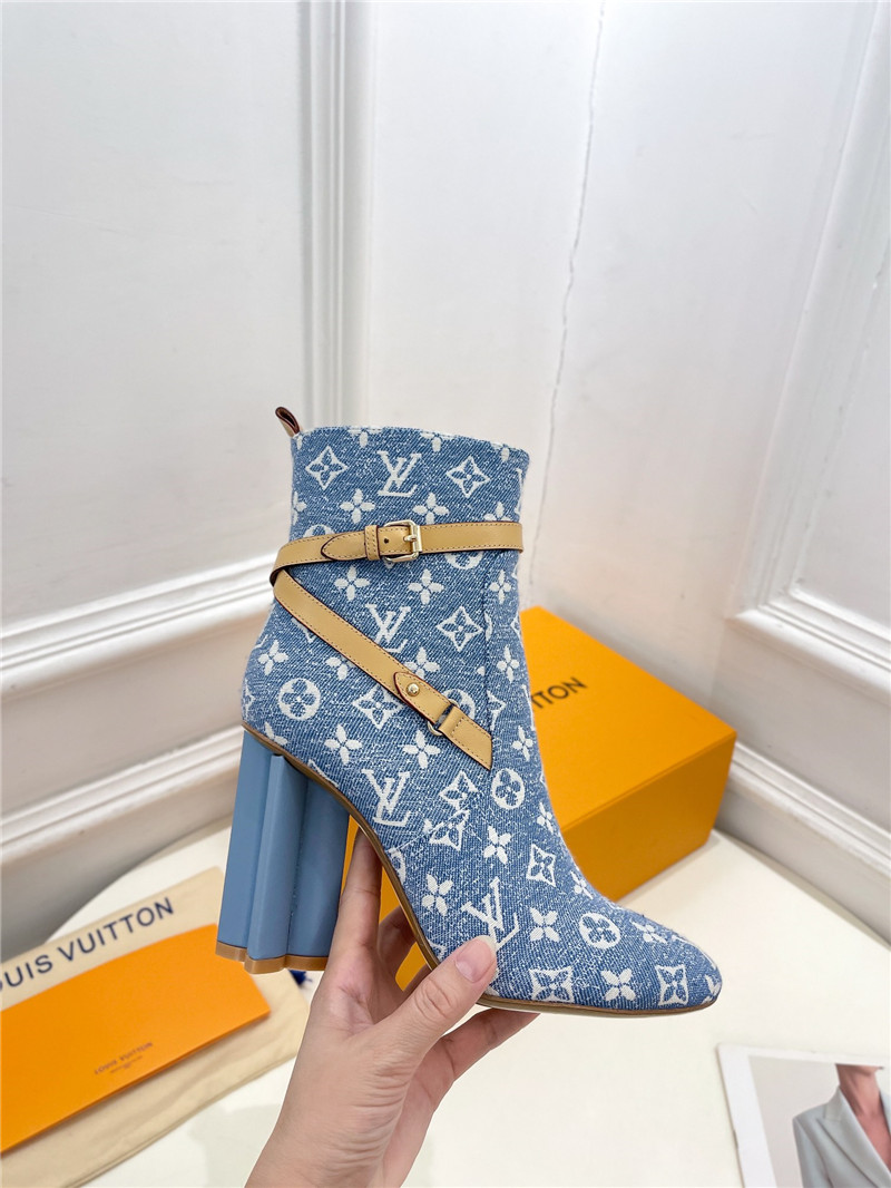 l0vis Vvtt0n light blue denim monogram silhouette ankle boots
