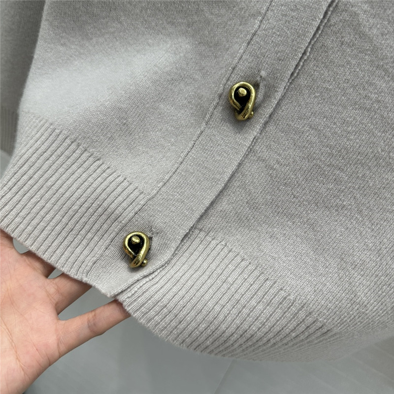 BV Lapel Wool Cardigan in Grey
