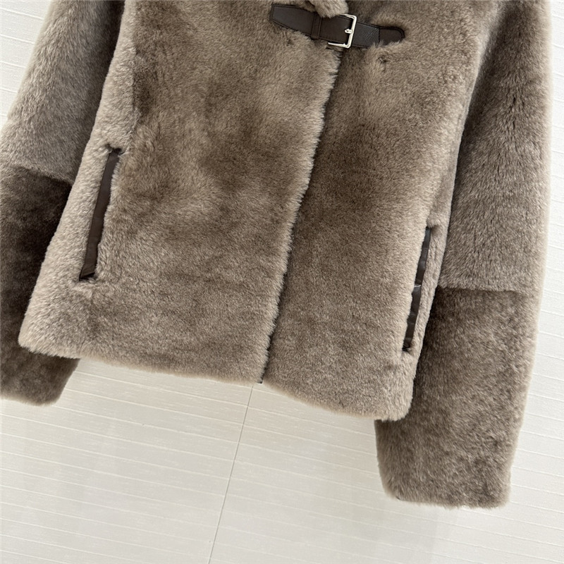 H**me5 short shearling jacket