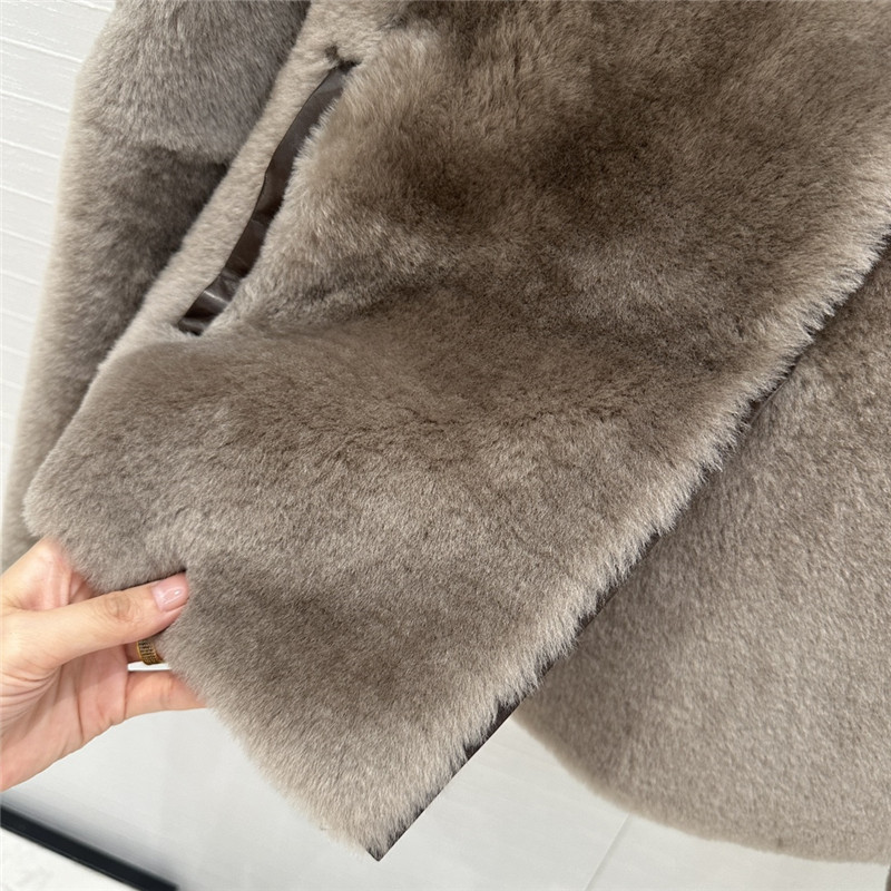 H**me5 short shearling jacket