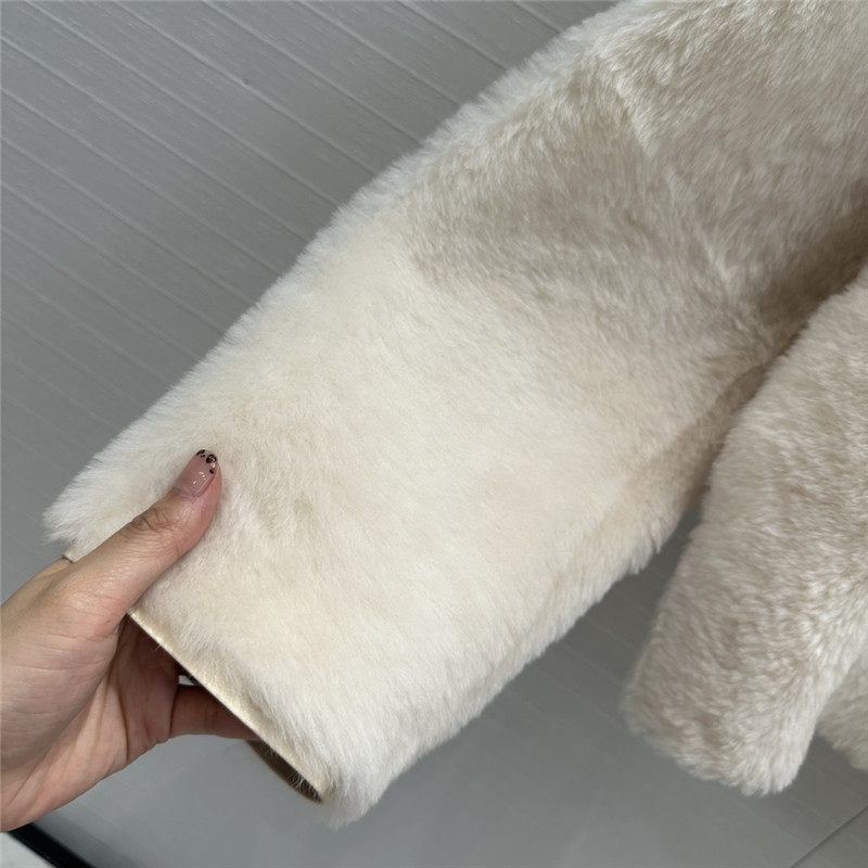 H**me5 short shearling jacket