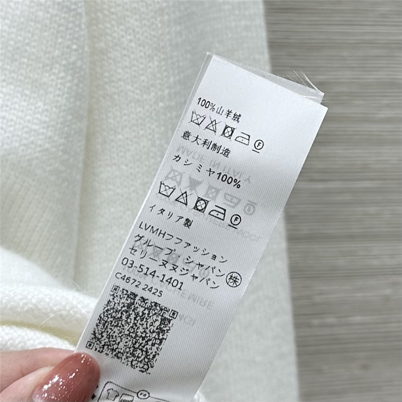 Ce1i*e triomphe wool sweater in white