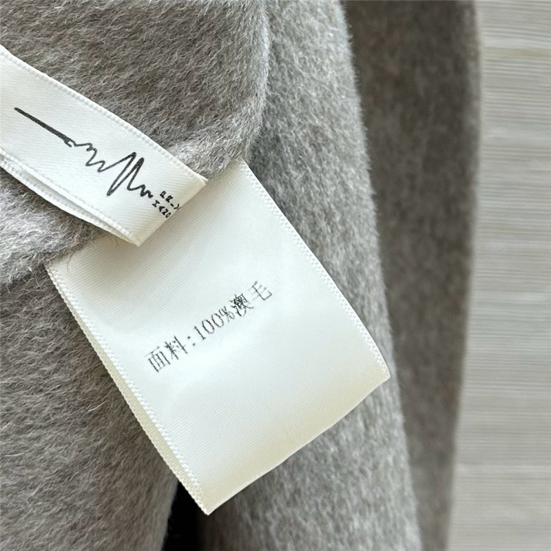 Vanitoo cashmere coat