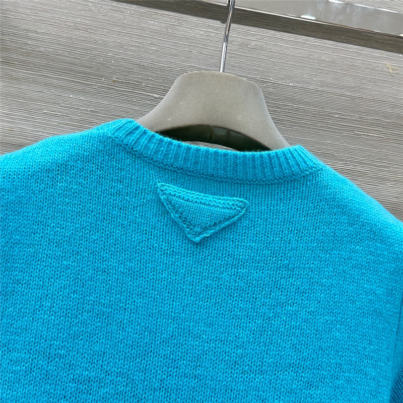 Pra*a cashmere top