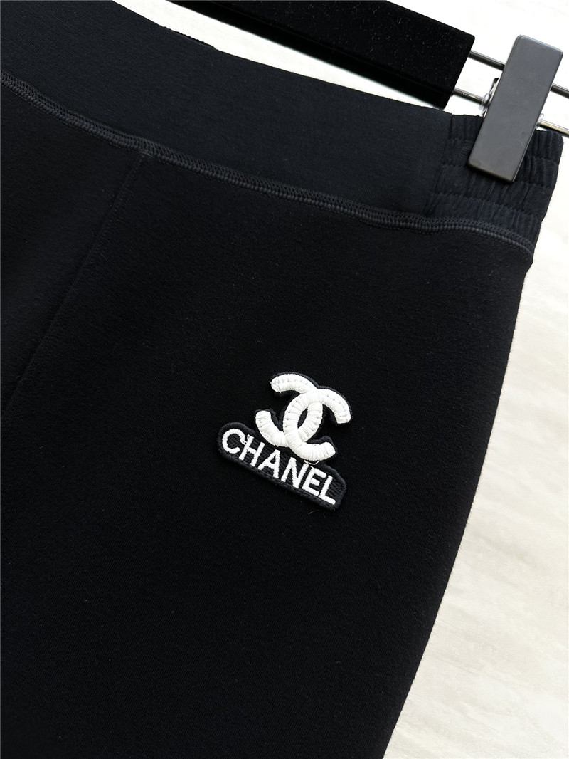 Ch**el cropped pants