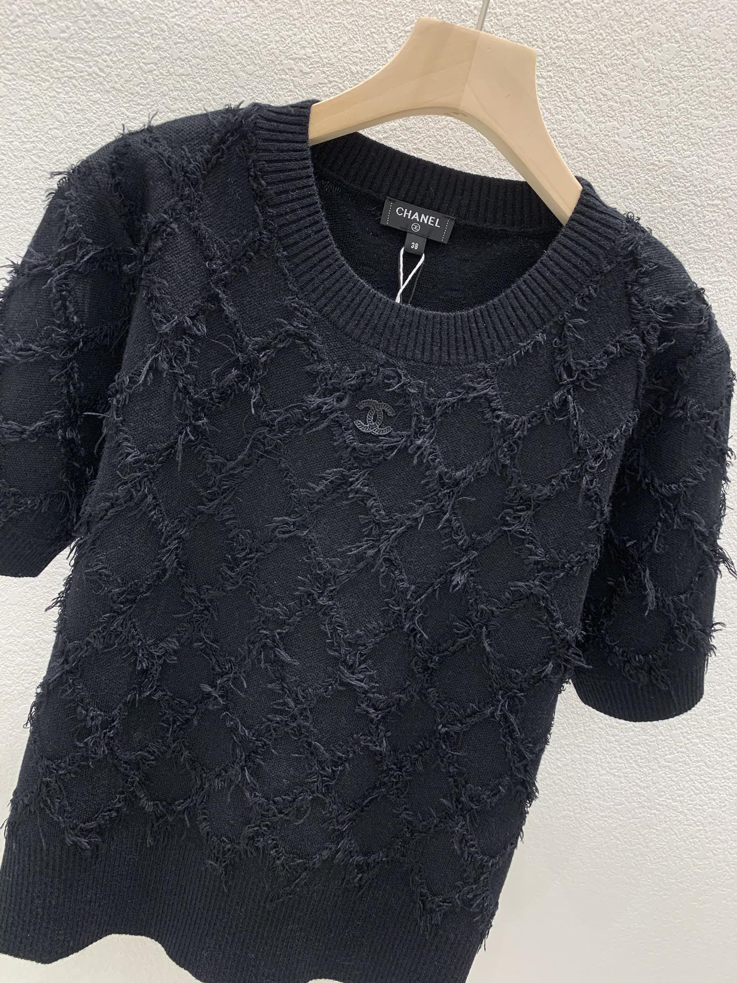ch**el D1am0nd blend knit top with short-sleeve black