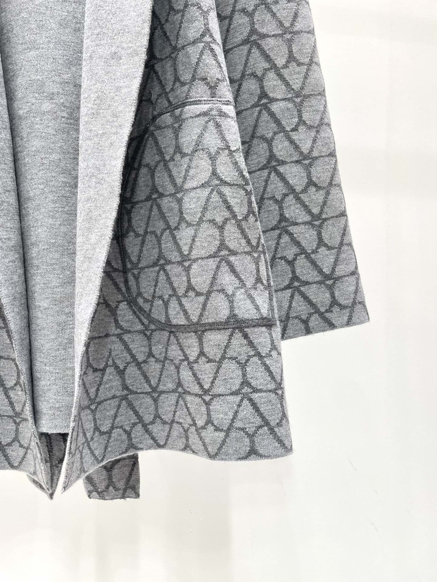 Va1e*ntin0 toile reversible grey wool hooded coat