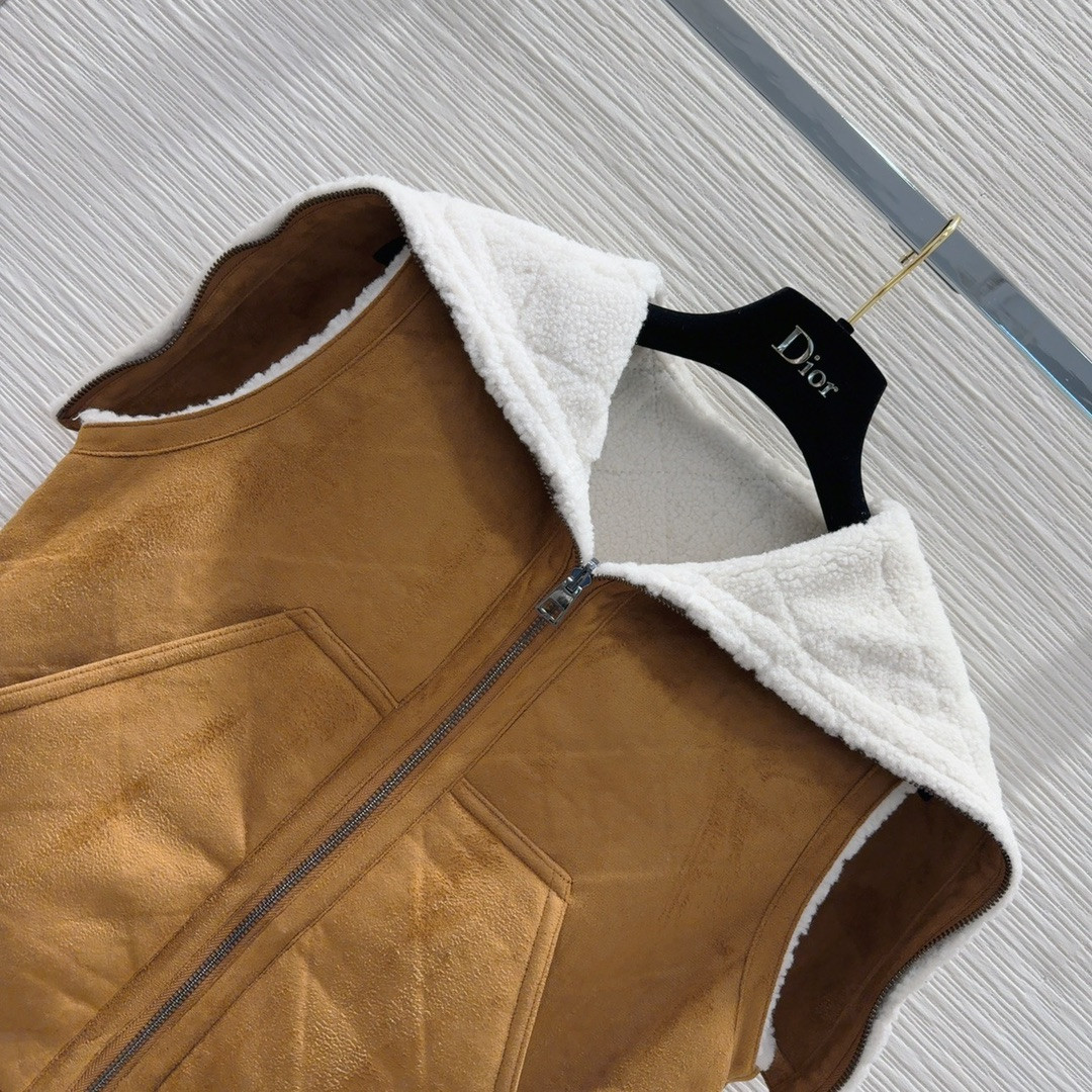 D10r reversible vest