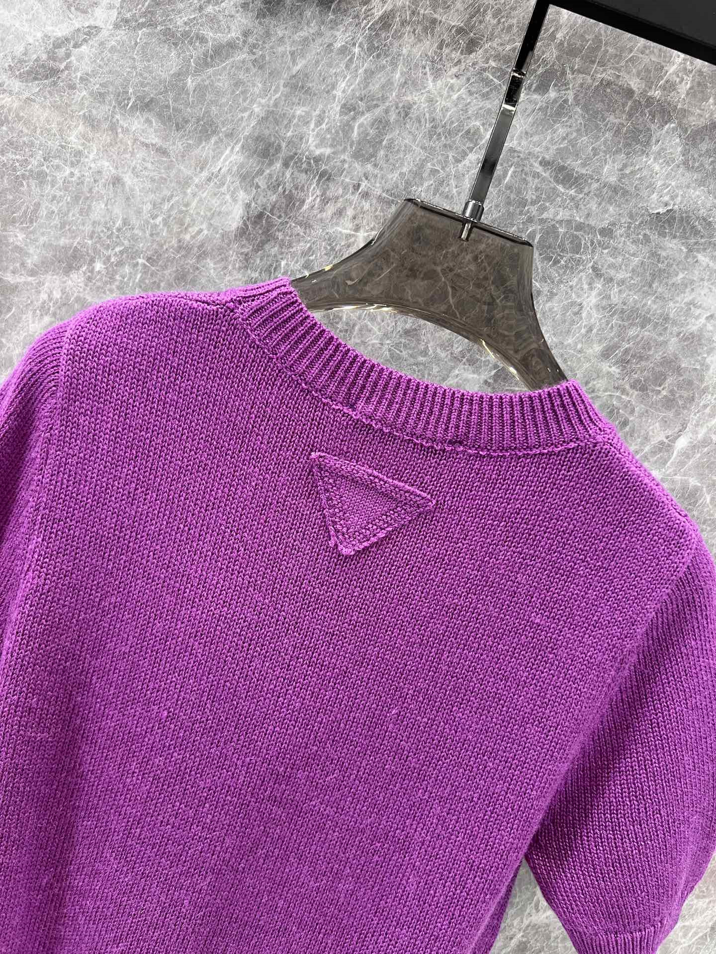 Pra*a purple wool short-sleeve knitwear