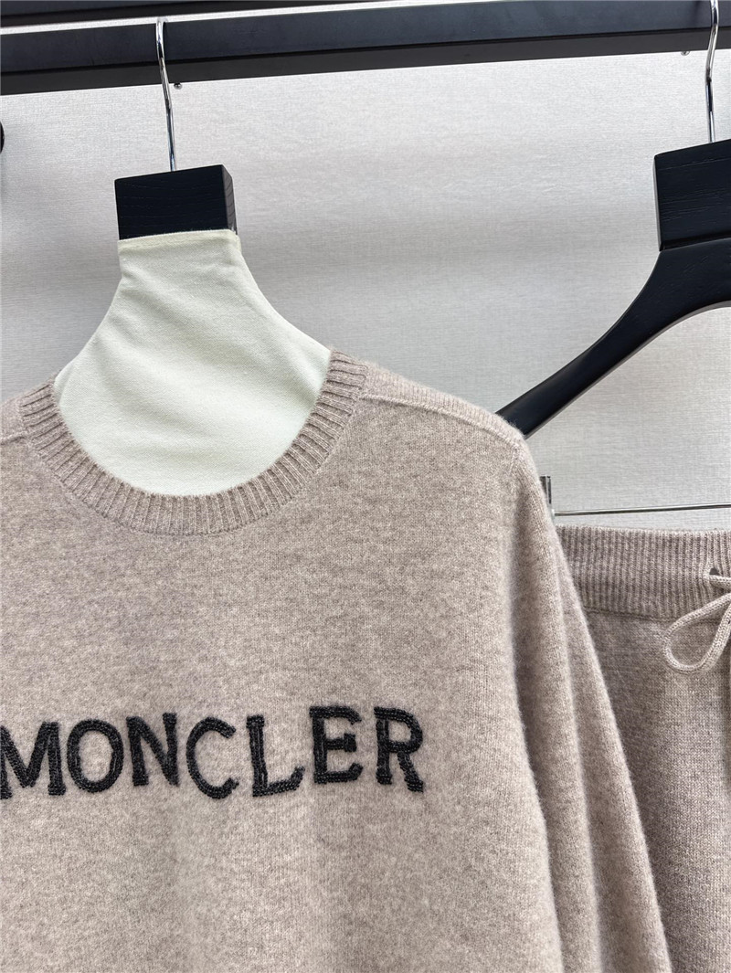 Moncler knitted suit