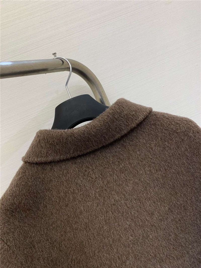 BC lapel wool coat