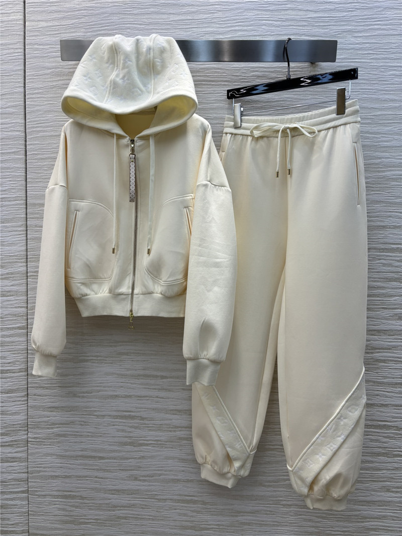 l0vis Vvtt0n lv casual suit