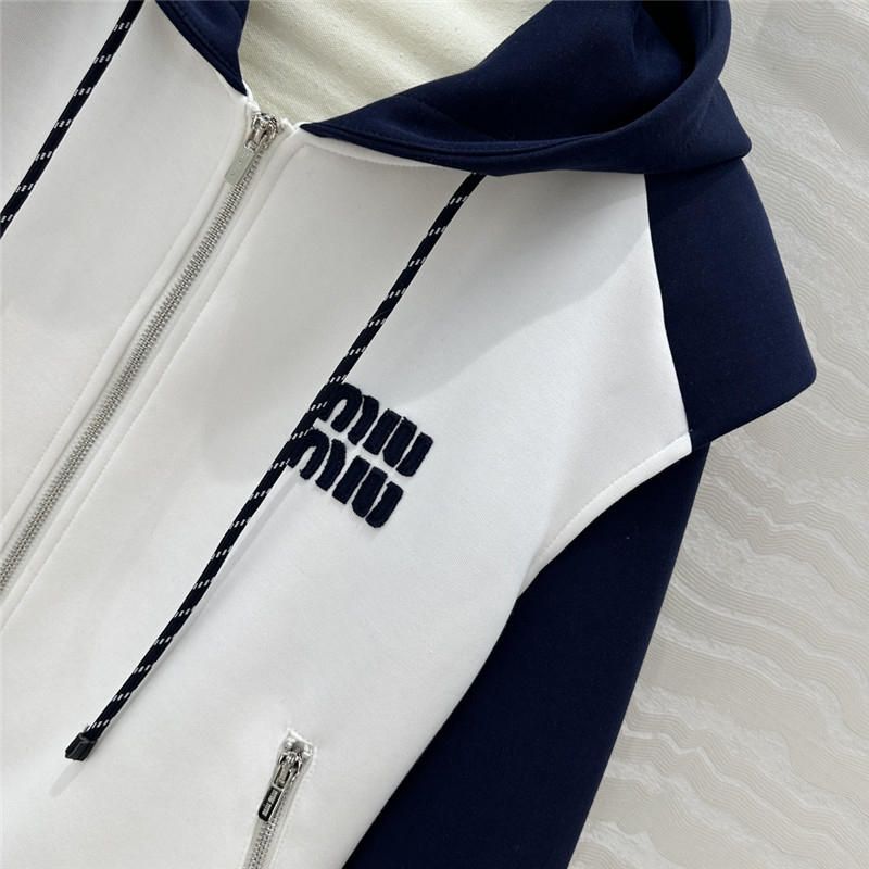 M1um1u sweatshirt suit