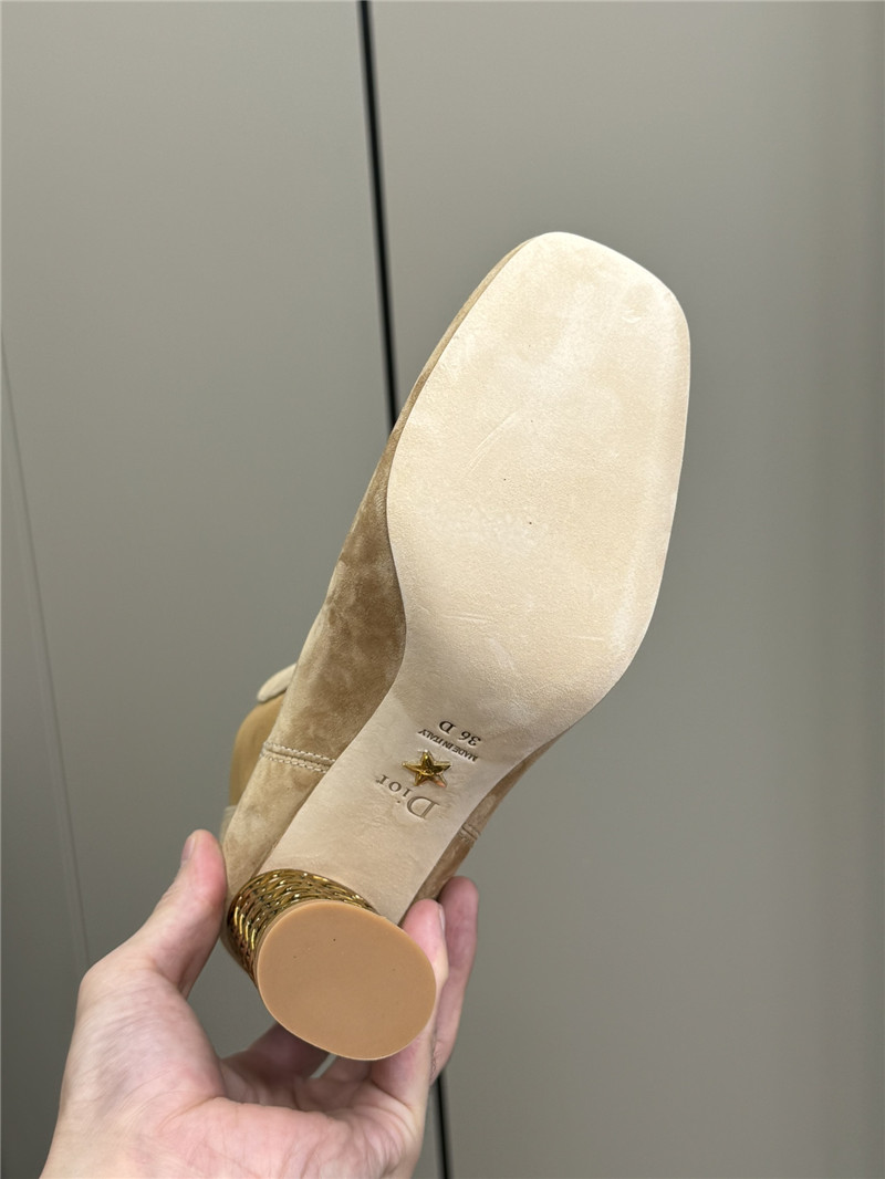 D10r beige suede goatskin icon heeled ankle boot