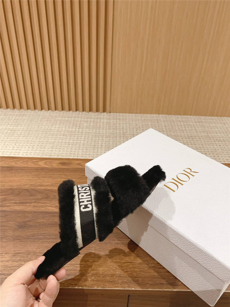 D10r black shearling chez moi flat slides