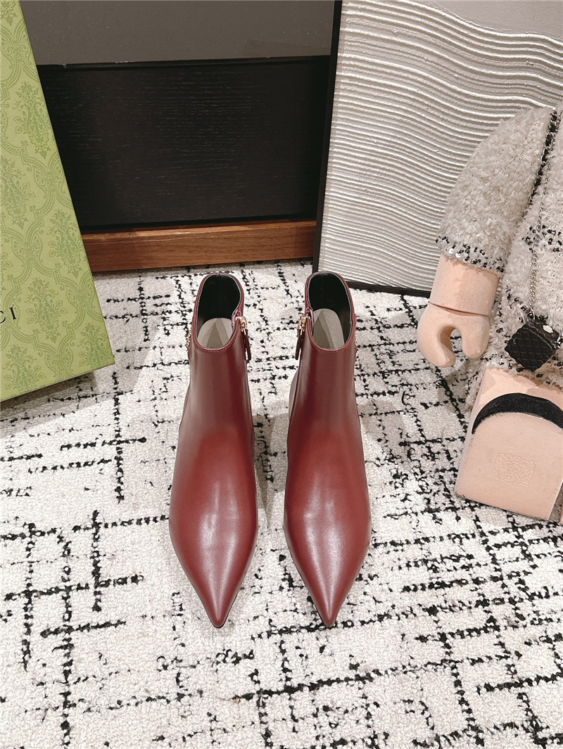 Gvc*1 burgundy pointed toe heeled ankle boots