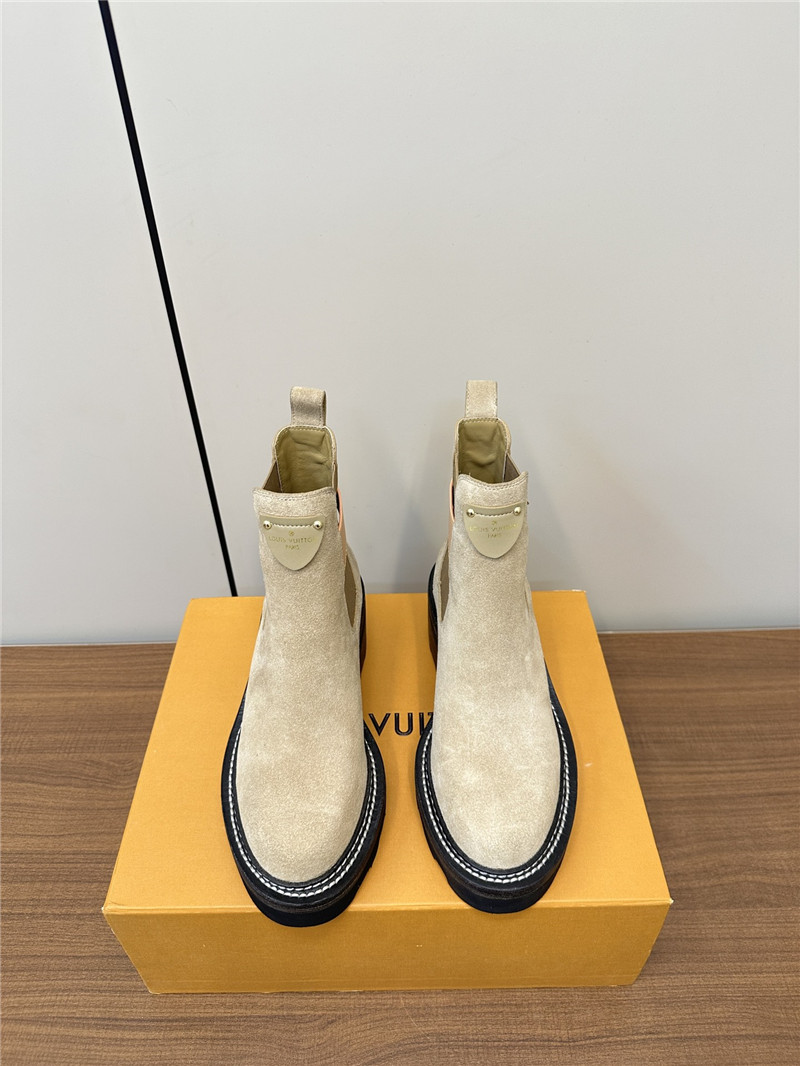 l0vis Vvtt0n lv beaubourg ankle boot in beige