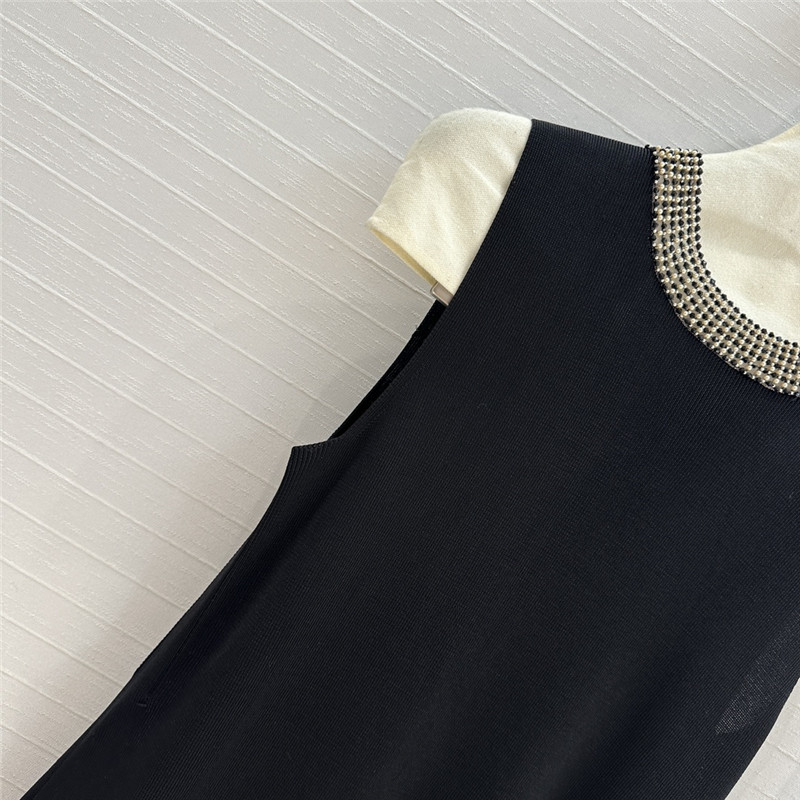 D10r silk embroidered tunic dress in black