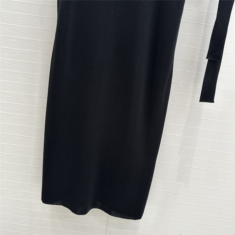 D10r silk embroidered tunic dress in black