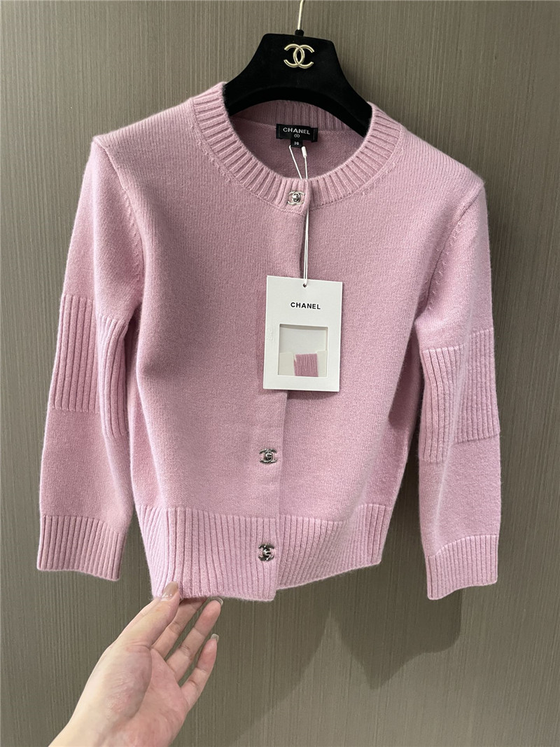 Ch**el pink crop cashmere cardigan