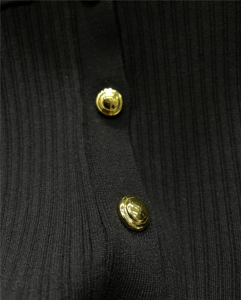 Y51 gold button crop knit cardigan in black