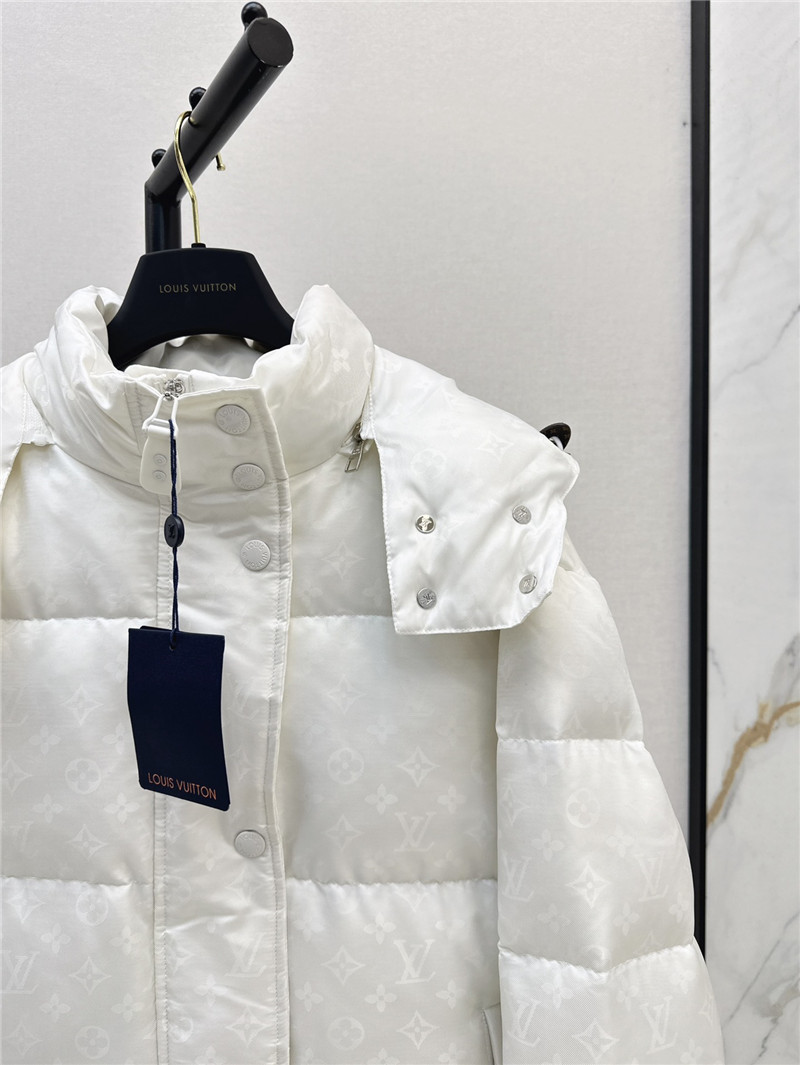 l0vis Vvtt0n lv hooded down jacket