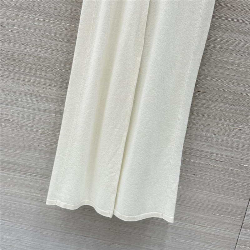 Vanitoo cashmere top + straight pants set