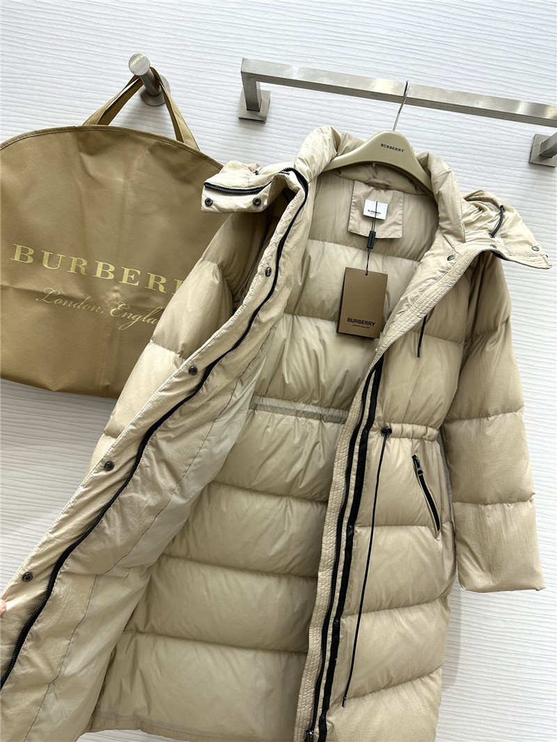 Bv*b*rry hooded waist down jacket