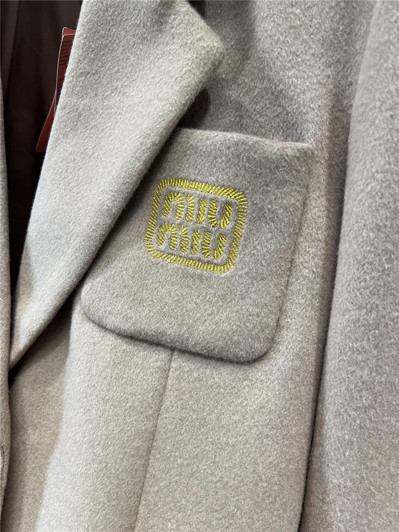 M1um1u suit jacket
