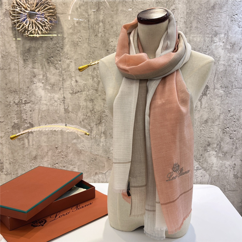 L0r0 P1ana ring velvet scarf