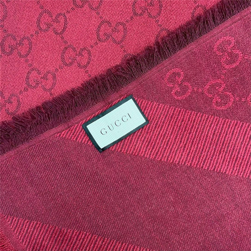 Gvc*1 letter jacquard two-tone shawl
