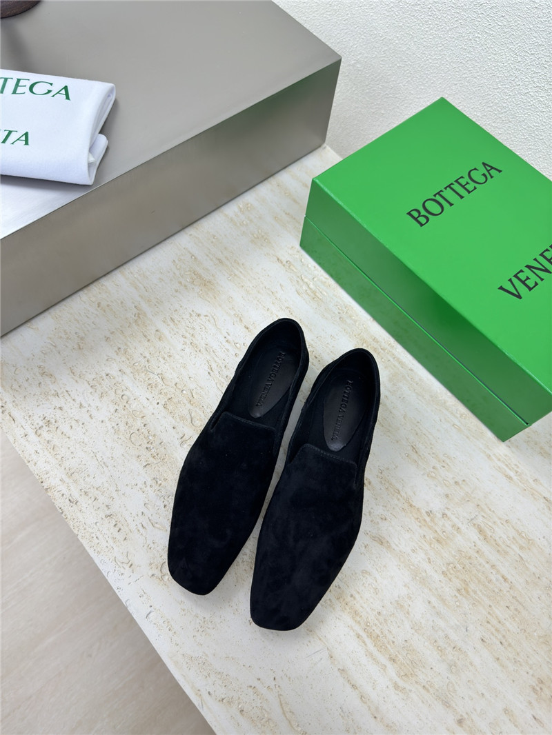 b0tt*ga Ven*ta black suede adamo slippers