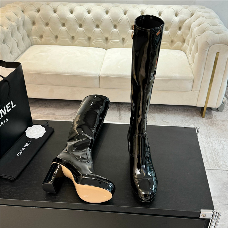 Ch**el pearl chain pointed beige high boot