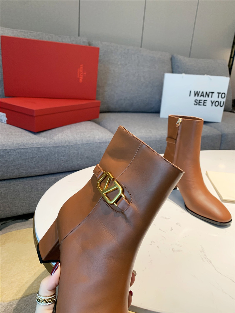 Va1e*ntin0 vlogo brown leather ankle boots