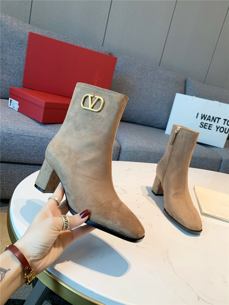 Va1e*ntin0 garavani beige suede vlogo ankle boots
