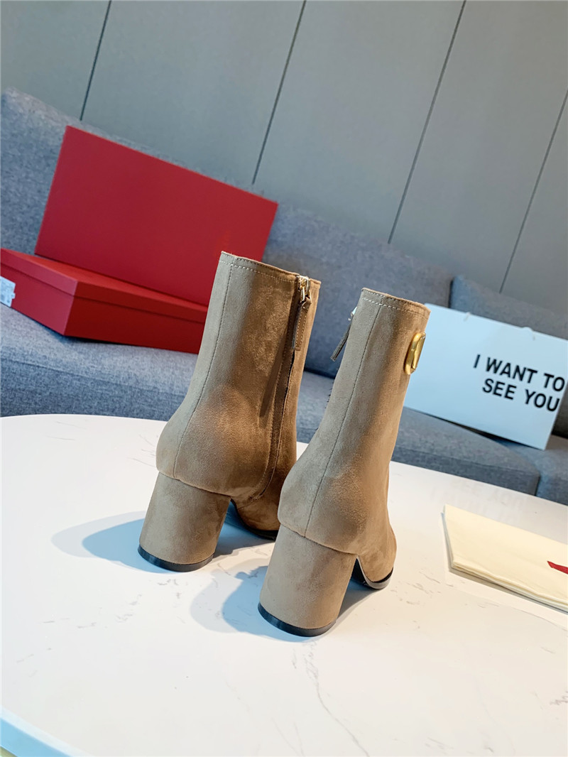 Va1e*ntin0 garavani beige suede vlogo ankle boots
