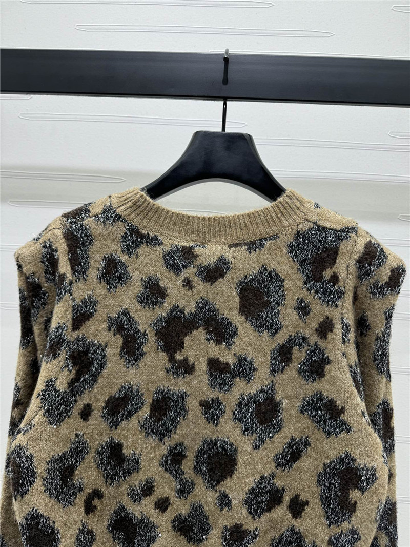 Ch**el leopard crop knit sweater beige