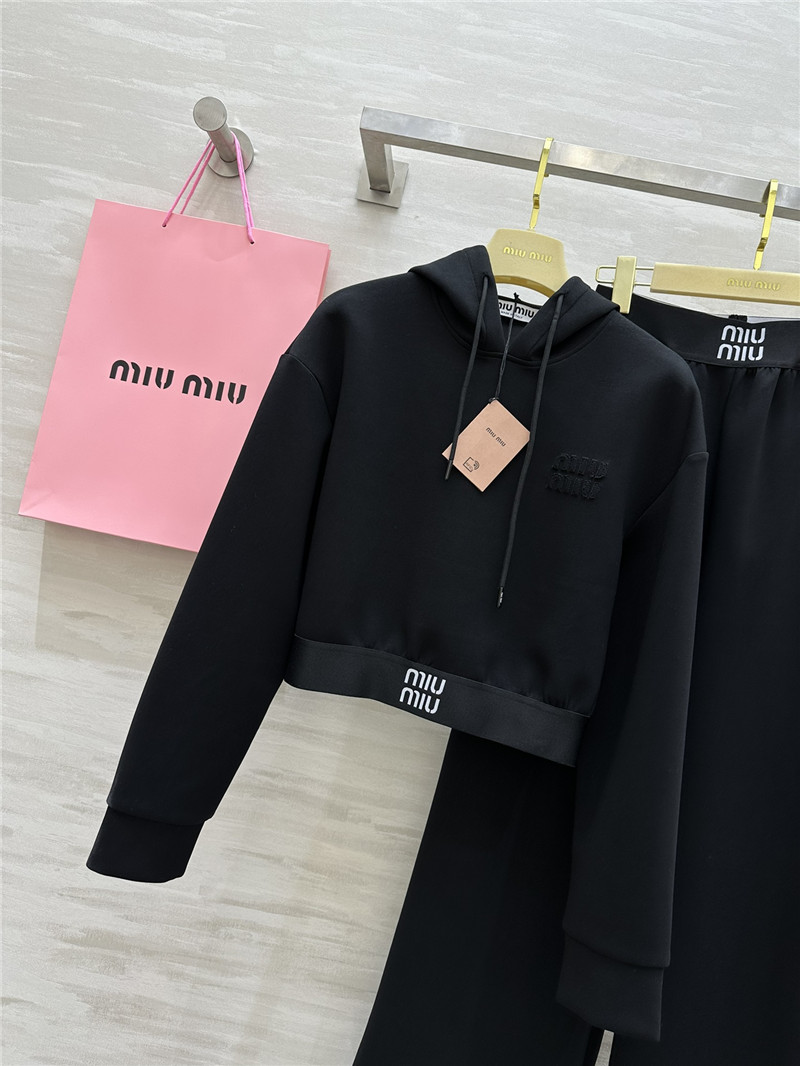 M1um1u space cotton suit