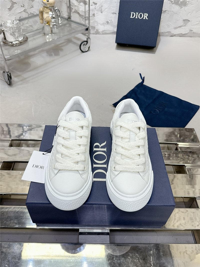 walk’n’D10r white sneakers